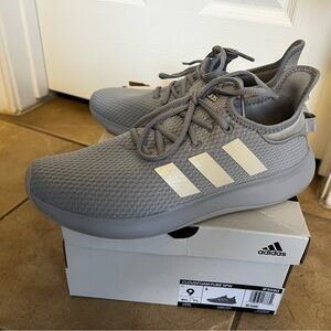 Adidas women’s cloud foam pure size 9 comfortable slip on style, comfortable